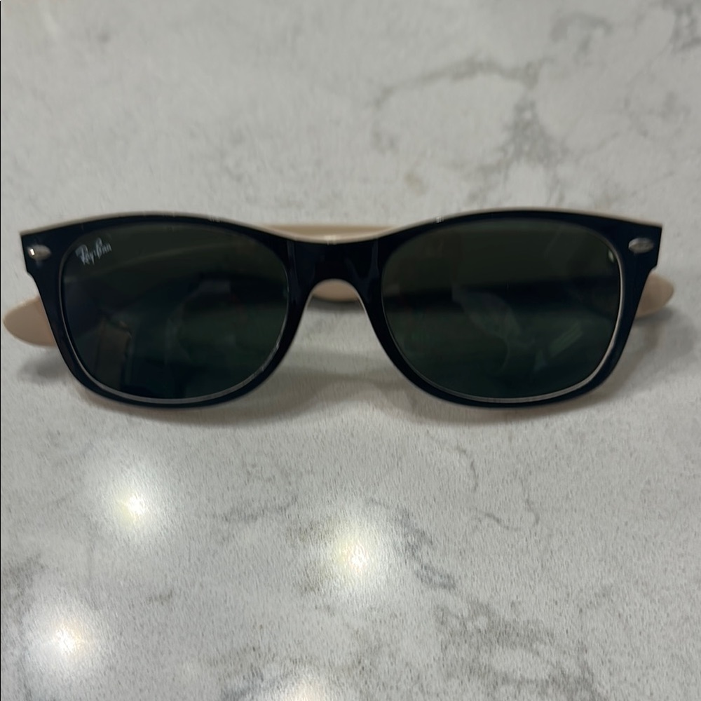 Ray-Ban Black Sunglasses